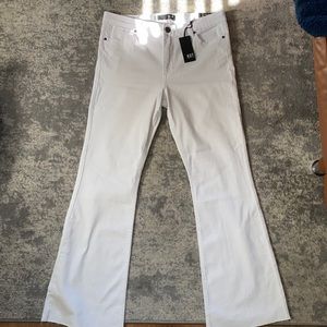 New KUT from the Kloth Stella White Flare Jeans Raw Hem NWT size 8